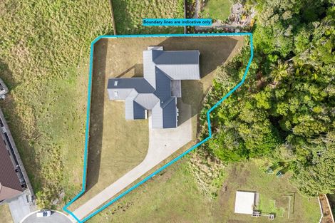 Photo of property in 7 Pihoihoi Close, Waikanae, 5036