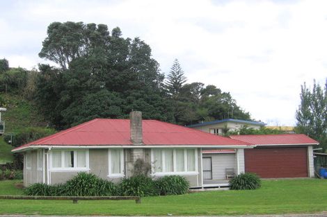 Photo of property in 6 Omokoroa Road, Omokoroa, 3114