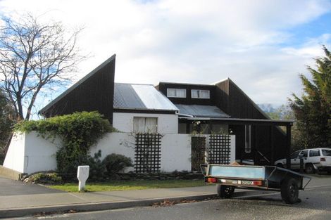 Photo of property in 10 Richards Park Lane, Fernhill, Queenstown, 9300
