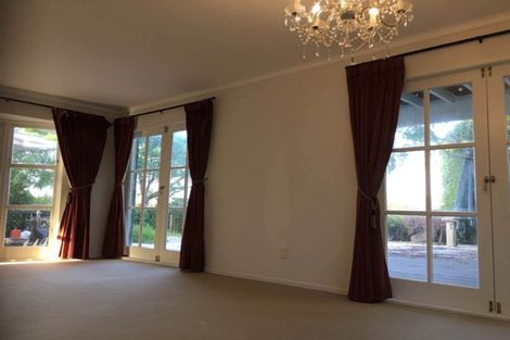 Photo of property in 16 Paisley Street, Mellons Bay, Auckland, 2014