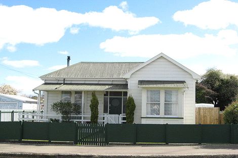 Photo of property in 8 Bowen Street, Marton, 4710