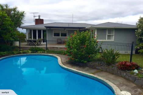 Photo of property in 6 Merchant Avenue, Te Atatu South, Auckland, 0610