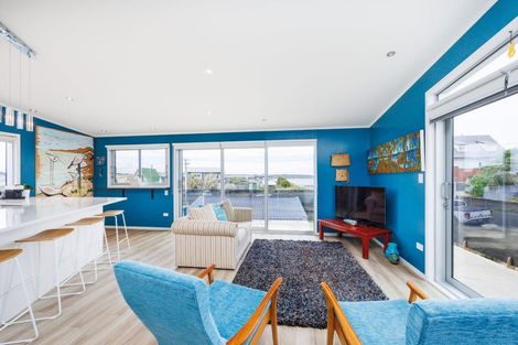 Photo of property in 18 Robbie Street, Foxton Beach, Foxton, 4815