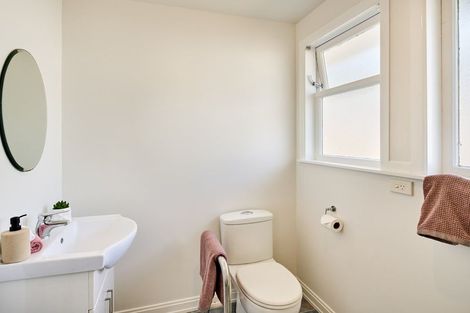 Photo of property in 198 Sievers Grove, Cannons Creek, Porirua, 5024