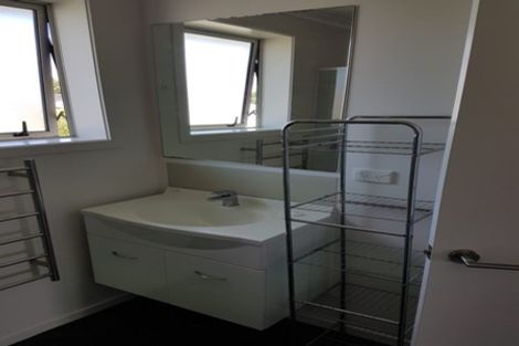 Photo of property in 37 Chiefs Court, Hamilton East, Hamilton, 3216