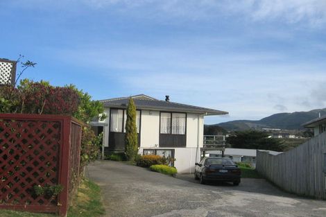 Photo of property in 6 Kivell Street, Ranui, Porirua, 5024