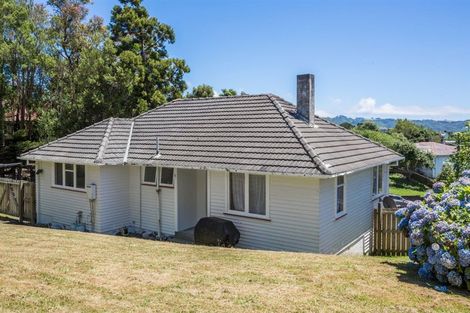 Photo of property in 9 Berkshire Grove, Cannons Creek, Porirua, 5024