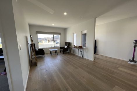 Photo of property in 37 Outlook Terrace, Silverdale, 0932