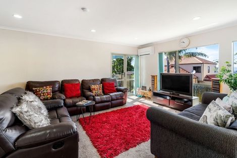 Photo of property in 11 Nakhle Place, Manurewa, Auckland, 2105