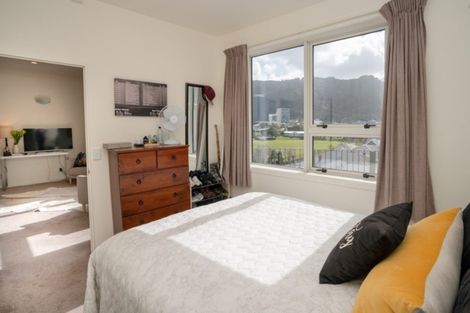 Photo of property in Stadium Garden Flats, 402/107 Thorndon Quay, Pipitea, Wellington, 6011