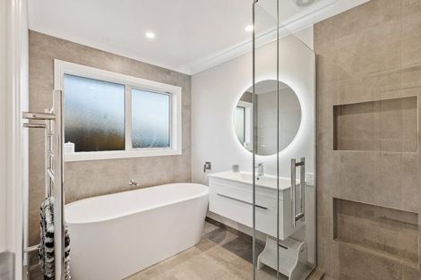 Photo of property in 38 Mcquillan Avenue, Woodend, 7610