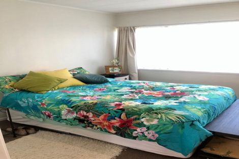 Photo of property in 2/13 Walter Street, Hauraki, Auckland, 0622