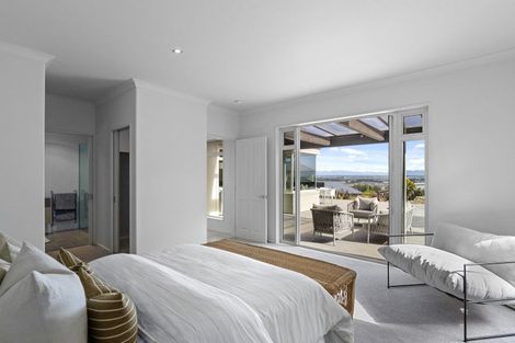 Photo of property in 37 Highcrest Heights, Westmorland, Christchurch, 8025