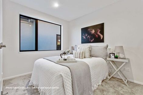 Photo of property in 26a Holland Avenue, Point England, Auckland, 1072