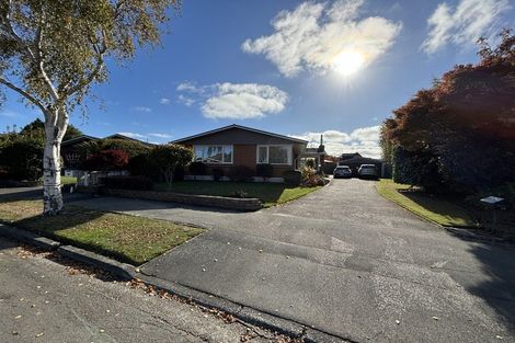 Photo of property in 14 Glenavon Place, Ilam, Christchurch, 8041