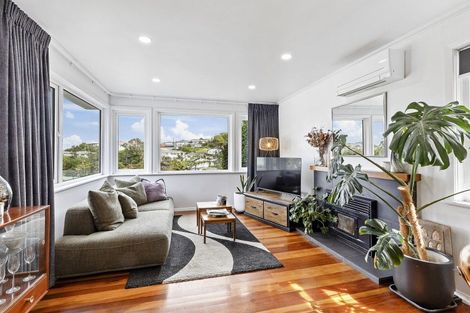 Photo of property in 63 Salford Street, Newlands, Wellington, 6037