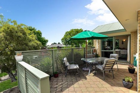 Photo of property in 2 Dingwall Court, Rototuna, Hamilton, 3210