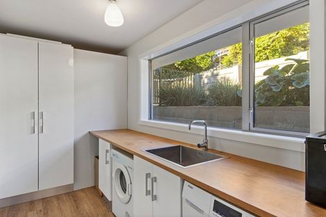 Photo of property in 150 Mccormacks Bay Road, Redcliffs, Christchurch, 8081