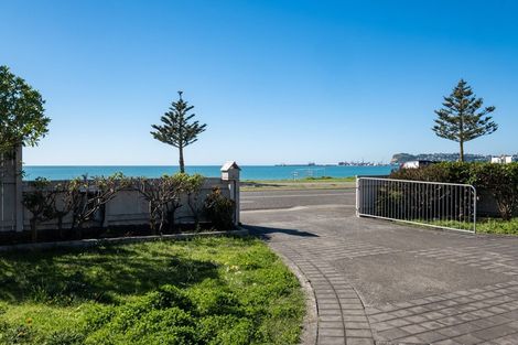 Photo of property in 71 The Esplanade, Westshore, Napier, 4110