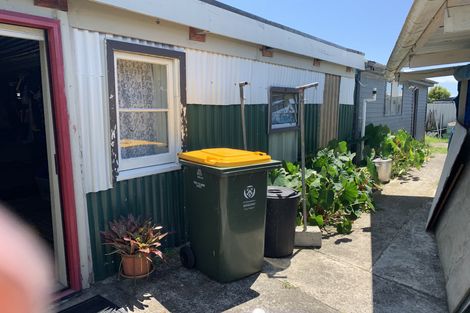 Photo of property in 28 Cottingham Crescent, Mangere East, Auckland, 2024