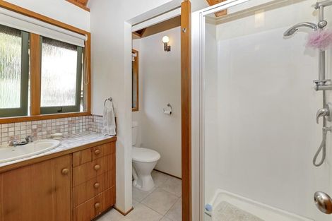 Photo of property in 15 Domain Crescent, Muriwai, Waimauku, 0881