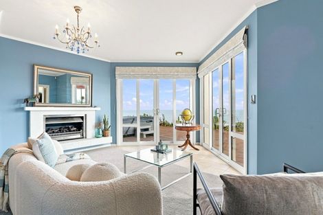 Photo of property in 37 Longbeach Drive, Castlecliff, Whanganui, 4501