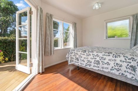 Photo of property in 55 Graham Avenue, Te Atatu Peninsula, Auckland, 0610
