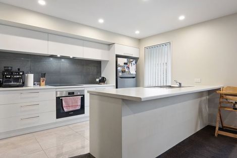 Photo of property in 1 Keeper Close, Woodend, 7610