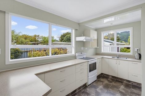 Photo of property in 154 Tilley Road, Paekakariki, 5034