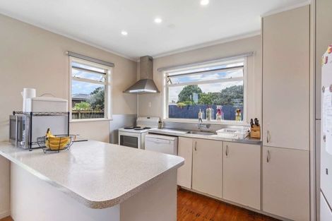 Photo of property in 4 Romney Place, Manurewa, Auckland, 2102