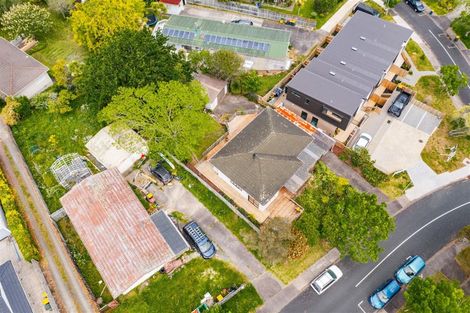 Photo of property in 31 Takapu Street, Henderson, Auckland, 0612