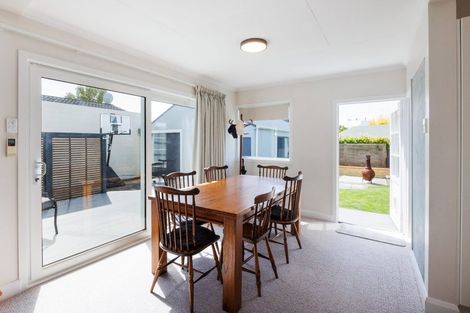 Photo of property in 8 Karaka Street, Hokowhitu, Palmerston North, 4410
