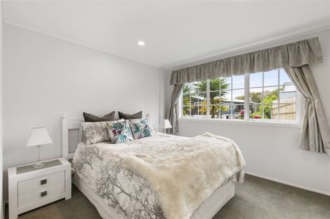 Photo of property in 2/6 Torbay Heights, Torbay, Auckland, 0630