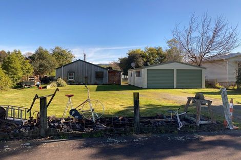 Photo of property in 12 Otanga Street, Dannevirke, 4930