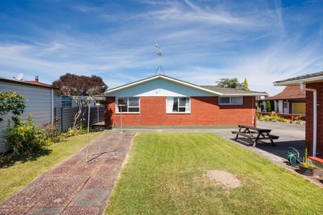 Photo of property in 45 Terry Crescent, Milson, Palmerston North, 4414