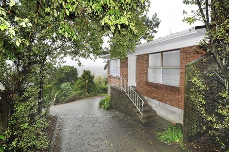 Photo of property in 2/98 Carlisle Road, Browns Bay, Auckland, 0632