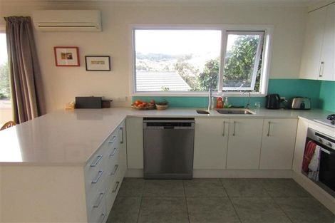 Photo of property in 16 Downing Street, Crofton Downs, Wellington, 6035