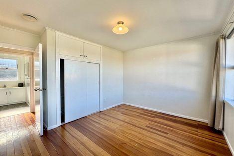 Photo of property in 16 Carole Crescent, Pakuranga, Auckland, 2010