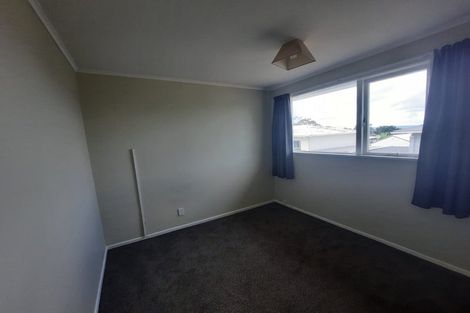 Photo of property in 2/14 Mona Vale, West Harbour, Auckland, 0618