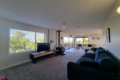 Photo of property in 2/14 Thelma Crescent, Torbay, Auckland, 0630