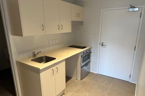 Photo of property in 17e/30 Westward Ho, Glen Eden, Auckland, 0602