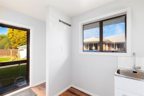 Photo of property in 6 Blossomdale Place, Bishopdale, Christchurch, 8053