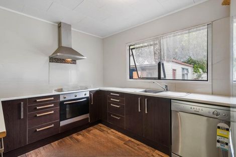 Photo of property in 15 Southview Place, Wattle Downs, Auckland, 2102