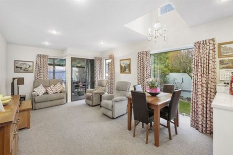 Photo of property in 1/66 Broadhaven Avenue, Parklands, Christchurch, 8083