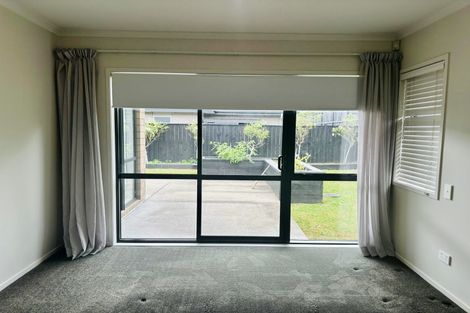 Photo of property in 18 Castellina Drive, Karaka, Papakura, 2113