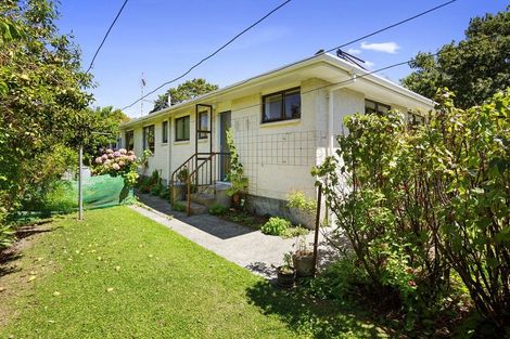 Photo of property in 18 Rossiter Street, Tawa, Wellington, 5028