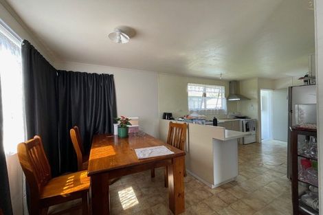 Photo of property in 11 Tilbrook Place, Papakura, 2110