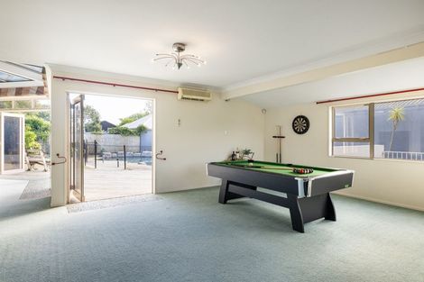 Photo of property in 8 Crowden Place, Harrowfield, Hamilton, 3210