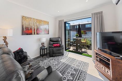 Photo of property in 27 Tahuhu Road, Mount Wellington, Auckland, 1062
