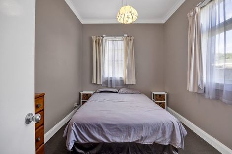 Photo of property in 8 Collins Street, Hawera, 4610